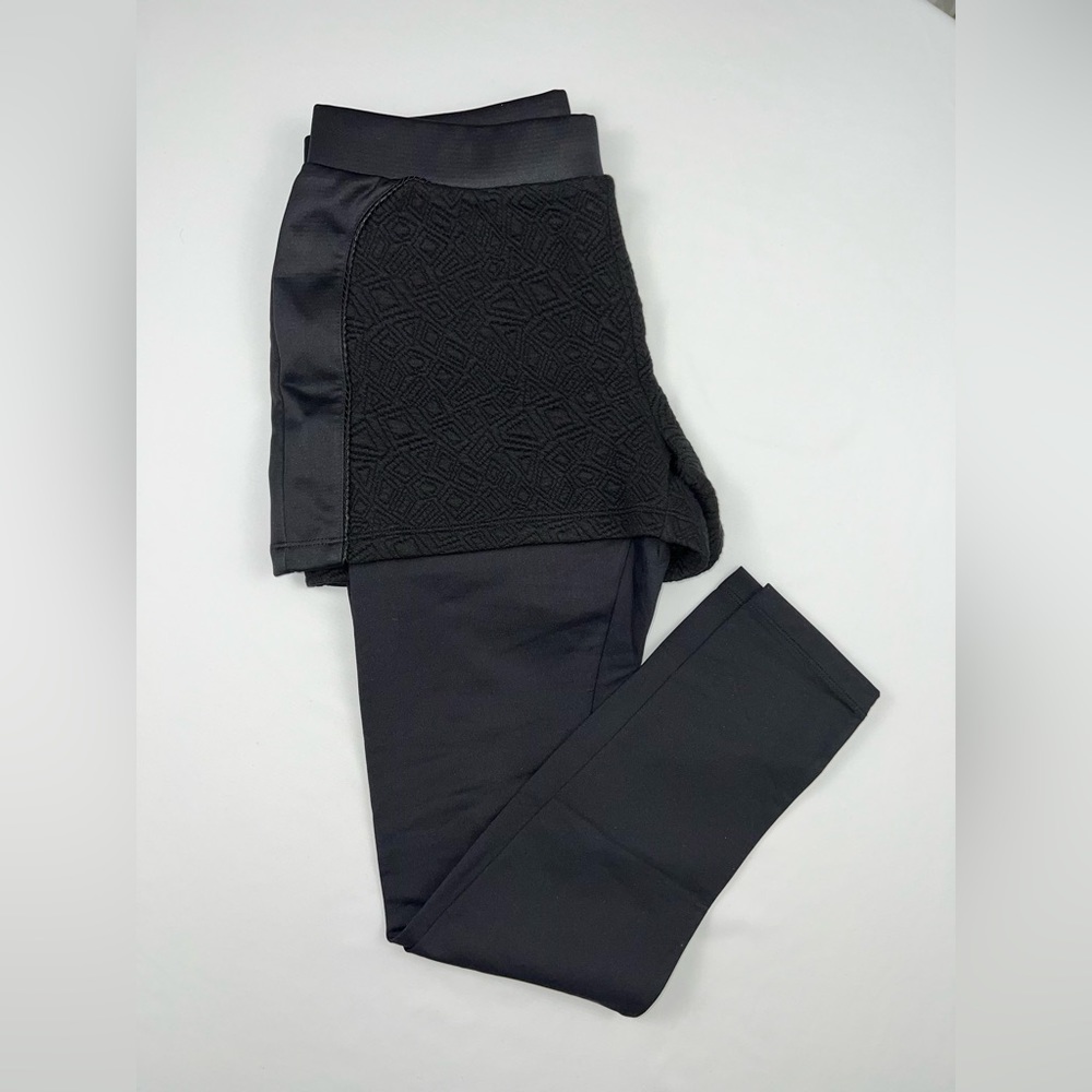 Leggings combined with shorts by Pro-Specs, made in Korea.